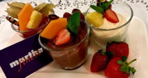Martha' finest Visitenkarte und Desserts